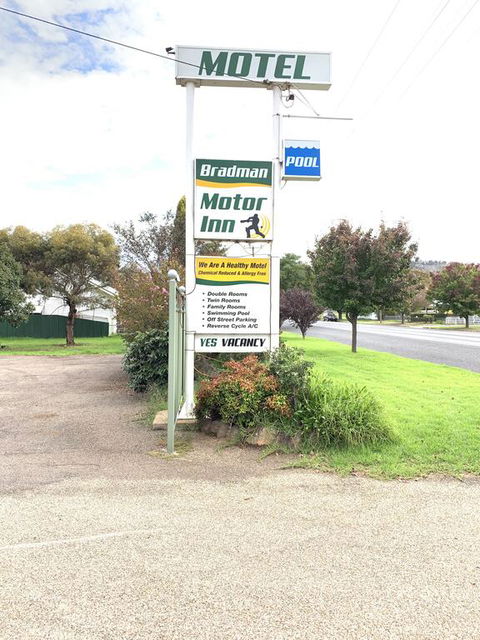 Bradman Motor Inn - Adwords Guide 3