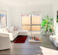 Brand New Home 10 mins to Beach Torquay Geelong Deakin Hospitals - Adwords Guide