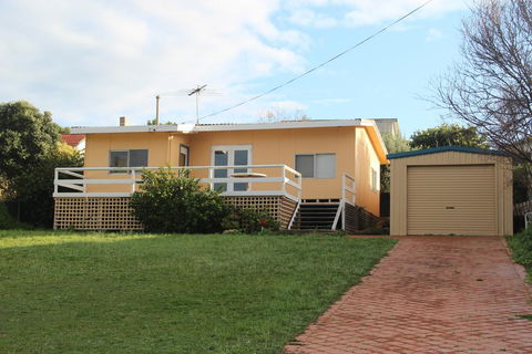 Brandis Beach House - Adwords Guide 0