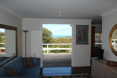 Brandis Beach House - Adwords Guide 1