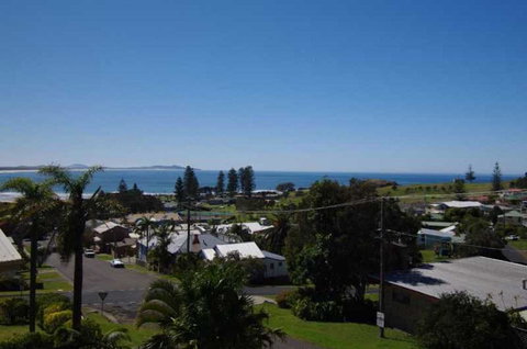 Breakers 1, 13 East Street - Adwords Guide 0