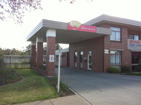 Big Valley Lakeside Paradise Motor Inn - Adwords Guide 0