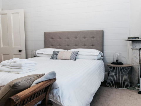 Blake House - Iconic Coastal Homestead - Adwords Guide 2