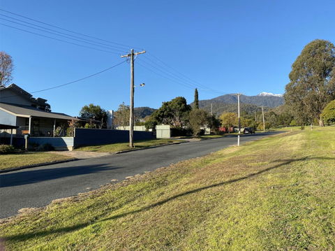 Blue Manor On Fairway - Adwords Guide 1