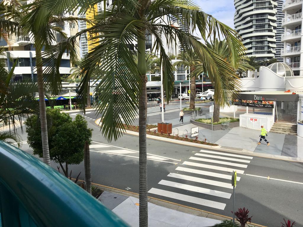 Broadbeach Private Apt with CHA Broadbeach