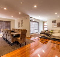 Broadwater By The Beach - With Heated Outdoor Spa - Adwords Guide