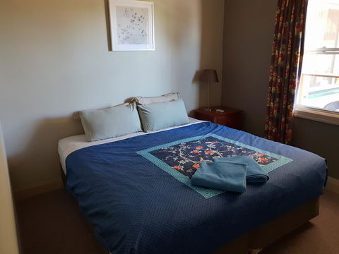 Bunbury's Most Convenient Location - Unit 2 - Adwords Guide 3