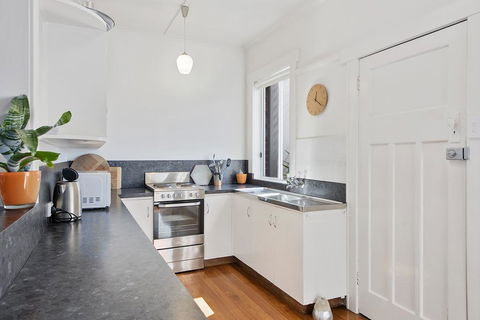 Burnie City Apartments - Adwords Guide 2