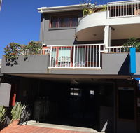 Byron Beach House - Adwords Guide