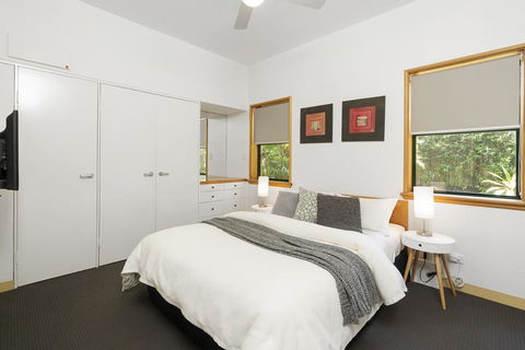 Byron Getaway @the Crest - Adwords Guide 0