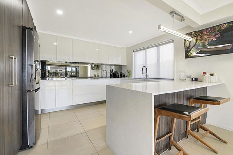 CANAL HOME NEAR MOOLOOLABA - Adwords Guide 3