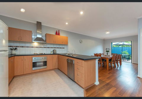 Cardiff St House - Adwords Guide 0