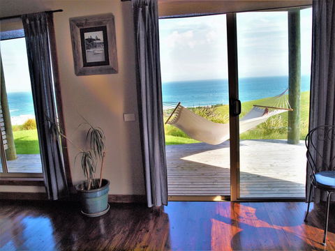 Castaways Apollo Bay - Adwords Guide 1