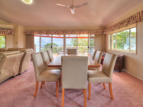 Charlton Apartments On The Esplanade - Adwords Guide 3