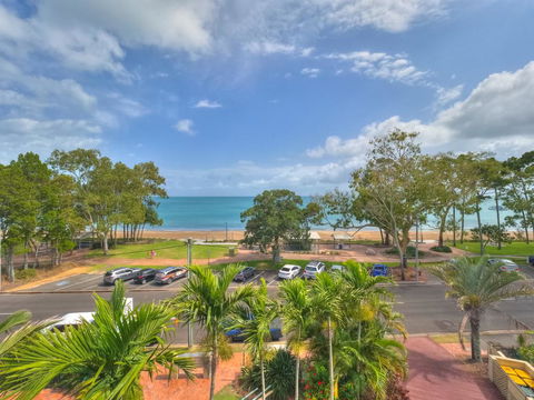 Charlton Apartments On The Esplanade - Adwords Guide 2