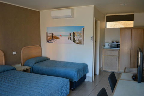 Chelsea Motor Inn - Adwords Guide 2