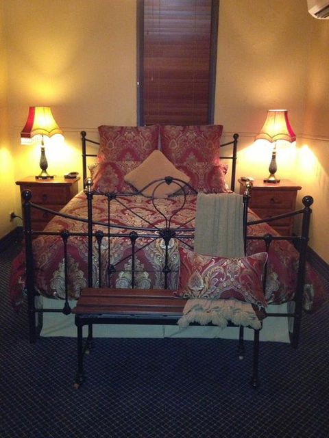 Church House B&B Gundagai - Adwords Guide 2