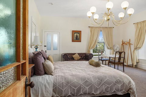 Claremont House - Adwords Guide 1