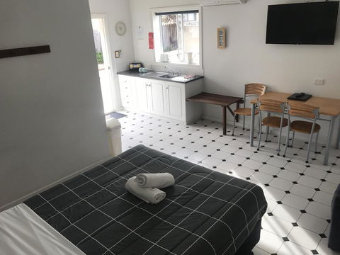 Clearwater Motel Apartments - Adwords Guide 2