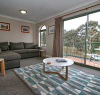 Cobb  Co 3/39 Cobbon Crescent - Adwords Guide