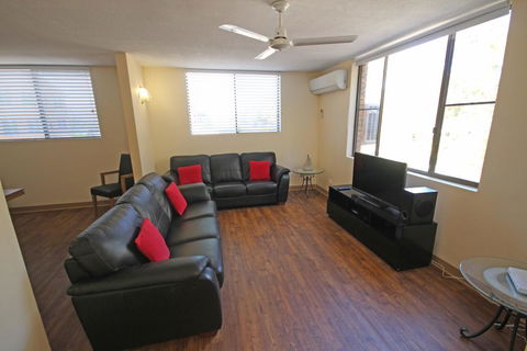 Coffs Harbour Beach Escape - Adwords Guide 2