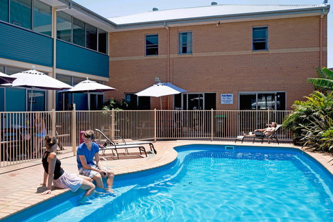 Coffs Harbour YHA - Adwords Guide 3