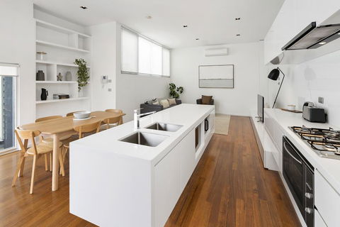 Cogens Two Bedroom Townhouse - Adwords Guide 3