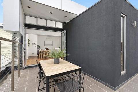 Cogens Two Bedroom Townhouse - Adwords Guide 2