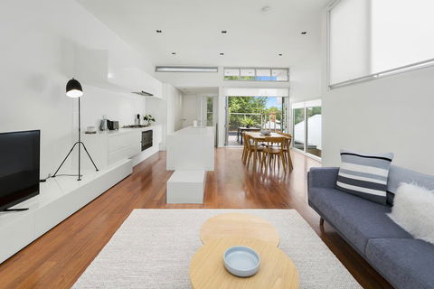 Cogens Two Bedroom Townhouse - Adwords Guide 0