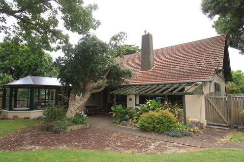 Colwyn House Self Contained Accomodation - Adwords Guide 1