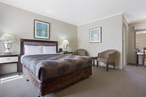 Comfort Inn On Raglan - Ad words 1