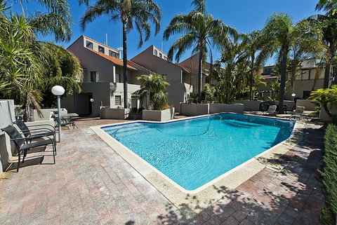 Como Mezzanine Retreat - Adwords Guide 1