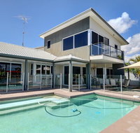 Coorumbong 36 - 6 BDRM Canal Home With Pool - Adwords Guide