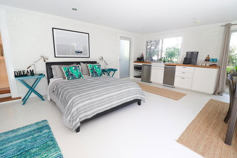 Corella Studio Apartment In Raffetys Resort - Adwords Guide 2