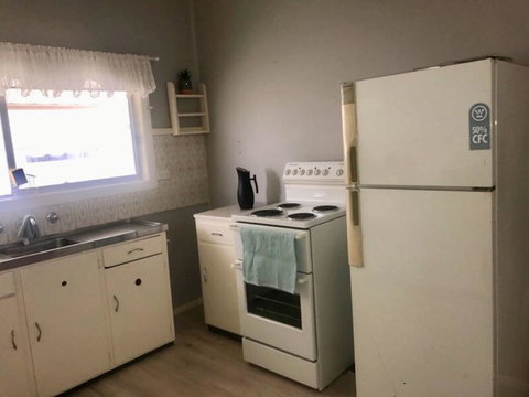 Cosy Country Cottage With AirCon - Adwords Guide 1