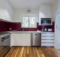 Cottesloe Beach Deluxe Apartment - Adwords Guide