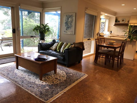 Countryside Retreat Spa Cottage Hepburn - Daylesford - Adwords Guide 2