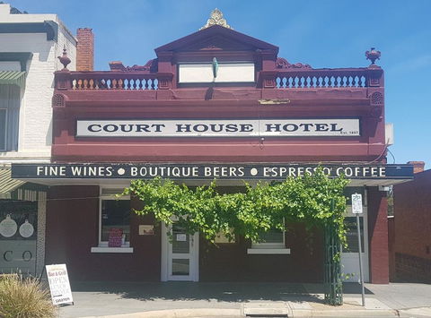 Courthouse Hotel - Adwords Guide 0