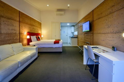 Crossroads Ecomotel - Adwords Guide 0