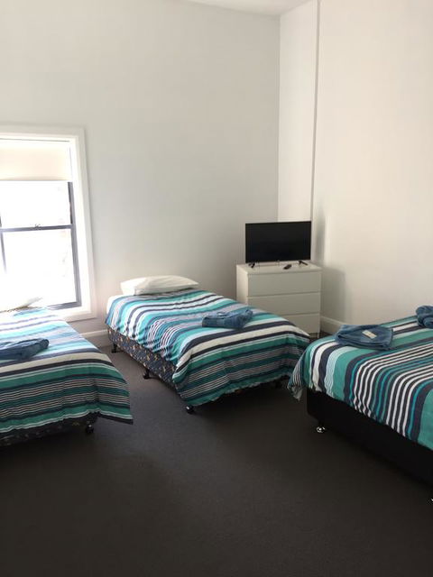 Crown Inn Hotel - Adwords Guide 1