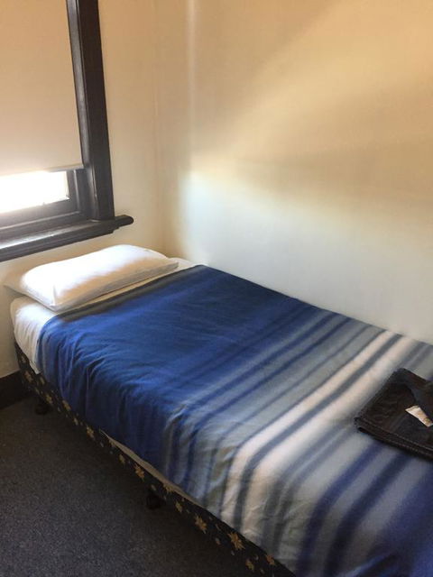 Crown Inn Hotel - Adwords Guide 3