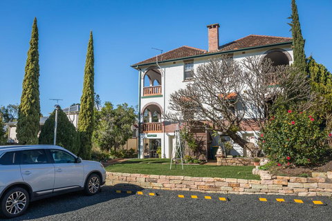 Cumquat House - Adwords Guide 1