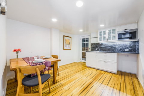 Darling Suite - Newly Renovated, On The River Access To The Tan, South Yarra Station Or Chapel St - Adwords Guide 2