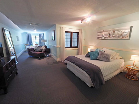 Darlington House - Adwords Guide 1