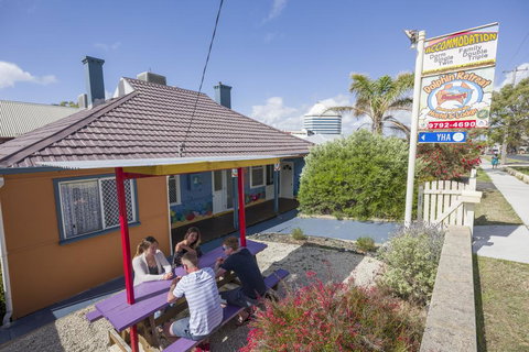 Dolphin Retreat Bunbury YHA - Adwords Guide 1