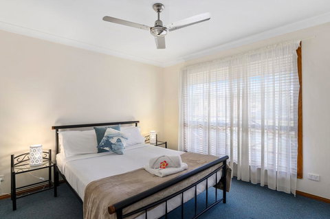 Dolphin Sands Holiday Cabins - Adwords Guide 0