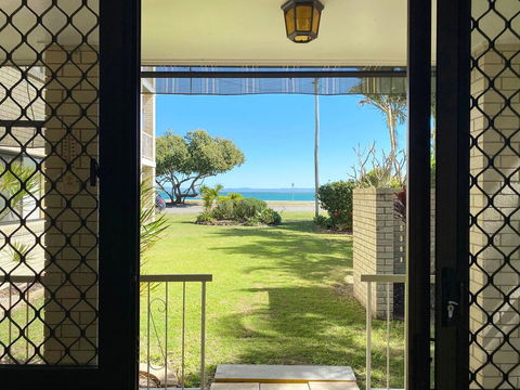 Dolphin View On South Esplanade - Adwords Guide 0