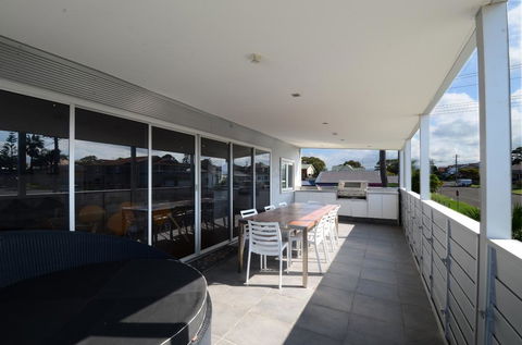 Dream Catcher Beach House - Shellharbour - Adwords Guide 1