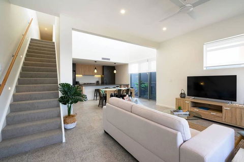 Dune Townhouse On Nautilus Way - Adwords Guide 0
