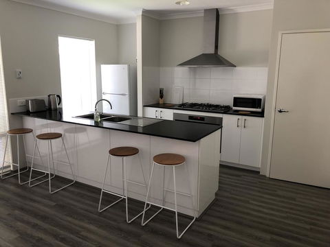 Eden Beach Retreat Holiday Home - Adwords Guide 1